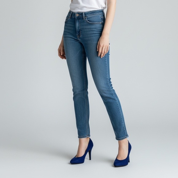 Kelly & Katie Shoes - Kelly & Katie Deep Blue Heels Sz 8